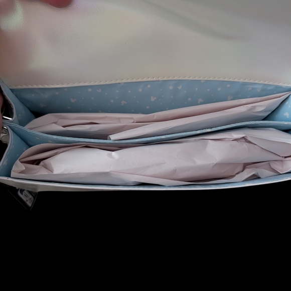 Loungefly X Disney Mickey/Minnie Crossbody - Picture 5 of 6